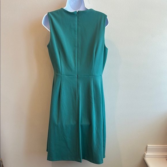 Calvin Klein Elegant Green Sleeveless Dress- size 10 - Picture 5 of 5